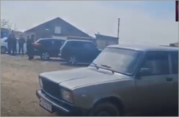 Ինչպես են ՔՊ-ակաները փախչում ընտրատեղամասից (տեսանյութ)